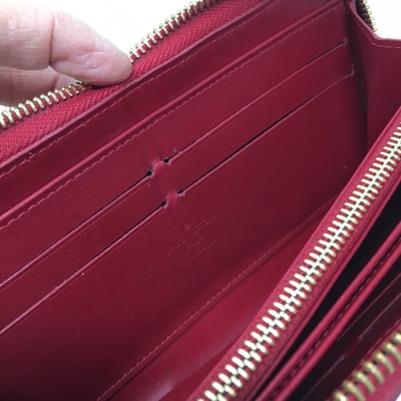 Louis Vuitton Authentic Zippy Wallet Vernis Red Patent Leather with Dust Bag - Picture 7 of 16